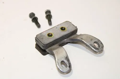 2002 Yamaha Yzf R6 Gas Tank Fuel Cell Petrol Reservoir Front Bracket Mount