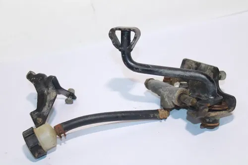 2001 Polaris Xplorer 250 4x4 Rear Brake Master Cylinder W Reservoir And Lever