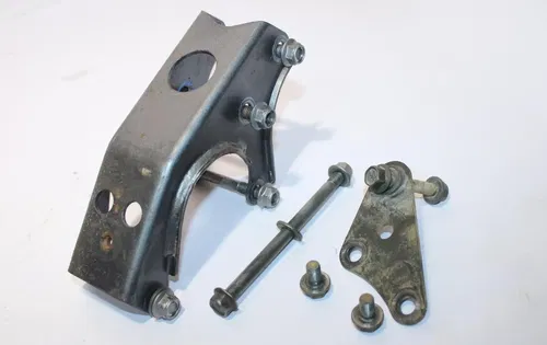 1999-2004 Yamaha Ttr225 OEM Engine Mounting Bolts Hardware Motor Screws