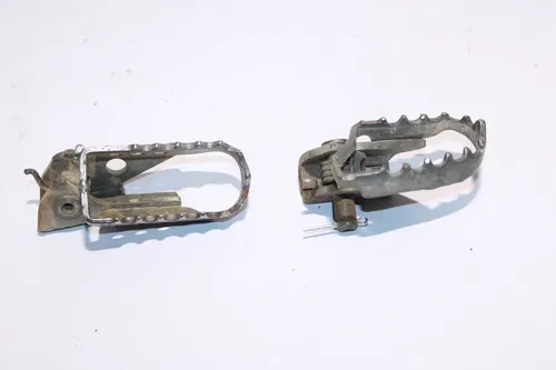 2003 Yamaha Ttr125 OEM Left Right Foot Peg Pegs Set Pair