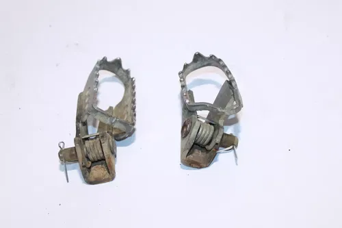 2003 Yamaha Ttr125 OEM Left Right Foot Peg Pegs Set Pair