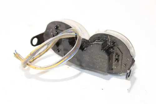 2002 Yamaha Yzf R6 Rear Tail Taillight Back Brake Light Damaged Wires