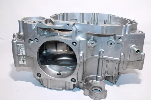2005-2007 Polaris Predator 500 OEM Crankcase Crank Cases Block 3089580