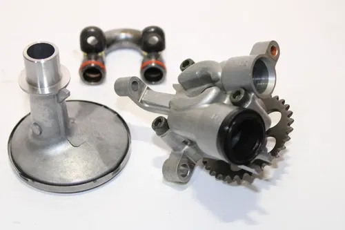 1999-2002 Yamaha Yzf R6 Engine Motor Oil Pump 5MT-13300-00-00