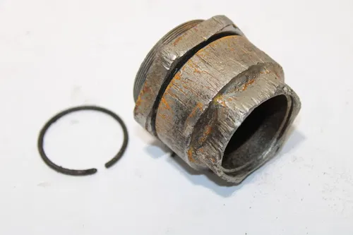 2004-2014 Honda 450 Trx450r Rear Axle Lock Nut Locknut W Circlip Used