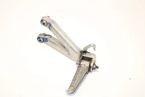 2002 Yamaha Yzf R6 Right Rear Back Passenger Peg Assembly