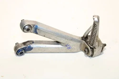 2002 Yamaha Yzf R6 Right Rear Back Passenger Peg Assembly