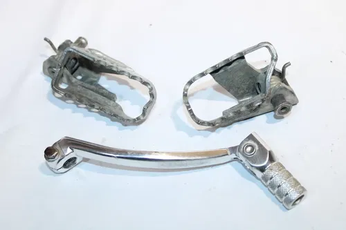 2005-2024 Yamaha Ttr125le Left Right Foot Rests Pegs Set