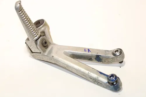 2002 Yamaha Yzf R6 Left Rear Back Passenger Peg Assembly