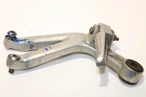 2002 Yamaha Yzf R6 Left Rear Back Passenger Peg Assembly