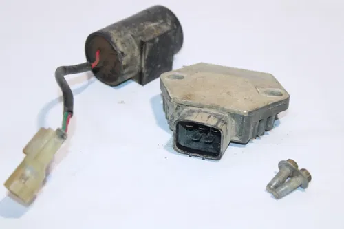 2004-2005 Honda 450 Trx450r OEM Rectifier Voltage Regulator And Condensor