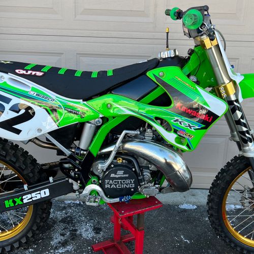 1999 Kawasaki KX250 built by Pro Circuit 2 Original hours