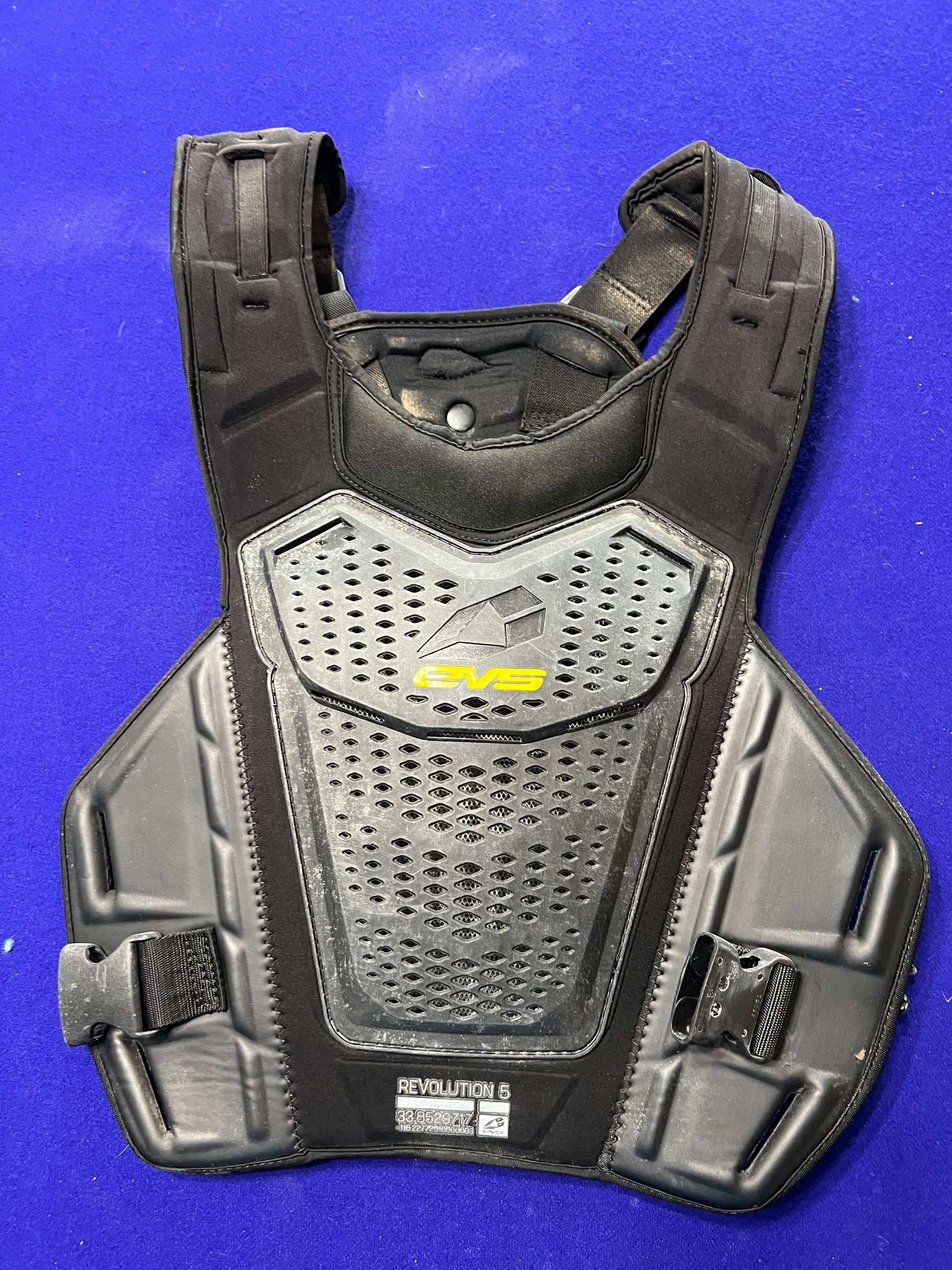 EVS Revolution 5 Chest Protector – Adult One Size
