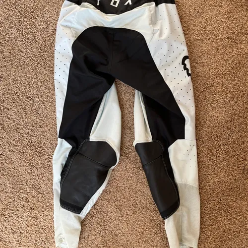 Fox Racing Airline LE Ice Gearset