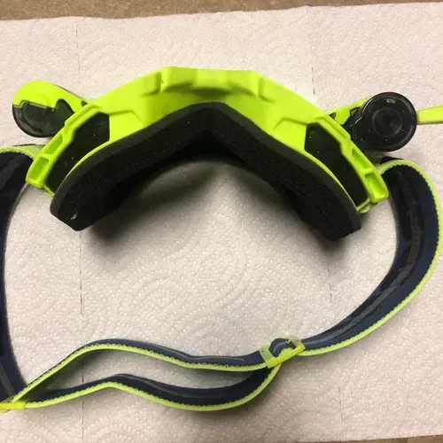 100% Goggles And Lenses