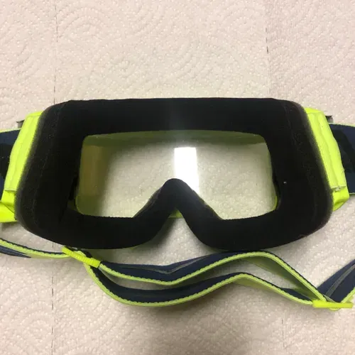 100% Goggles And Lenses