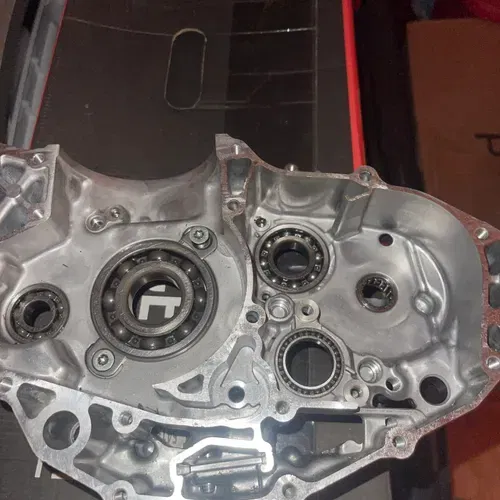 2022 Crf 250r Right Side Engine Case (damaged)