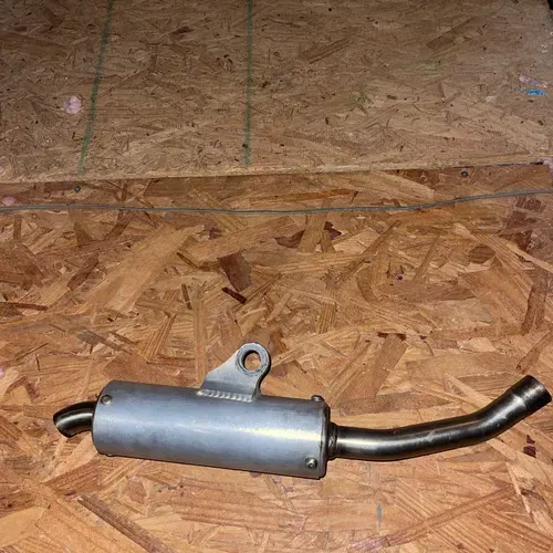 Old Style Pro Circuit R304 Silencer