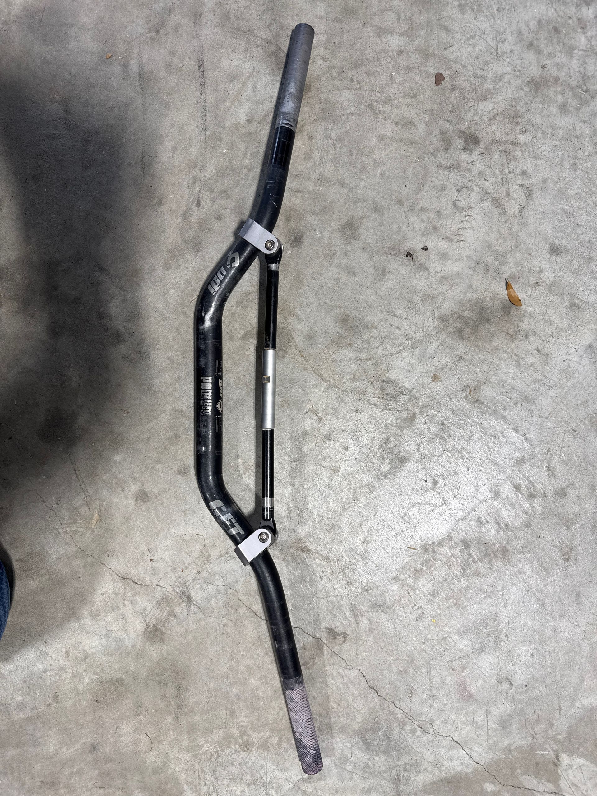 ODI CFT Podium Handlebars 1 1/8"
Used
