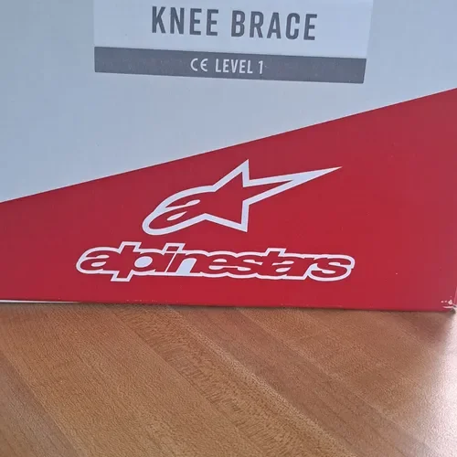 Knee Braces 
Alpinestars Bionic 10
Carbon Fiber 