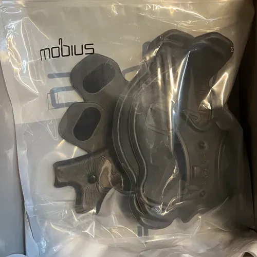 Mobuis X8 Knee Braces