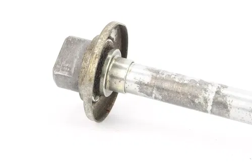 1986 Kawasaki Kl600 Front Wheel Rim Axle Pivot Bolt 1448