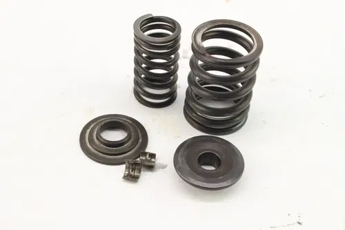 1987 Yamaha Warrior 350 Yfm350x Intake & Exhaust Valve W/Springs k2205