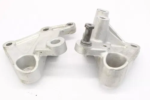 2002 Honda Cbr600 F4i Rear Engine Mount Motor Bracket Shock Linkage 0136