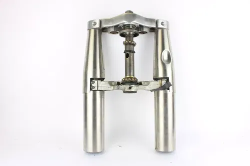 2004 Yamaha V Star 650 Front Forks Clamp Triple Tree Stem Assembly r4785