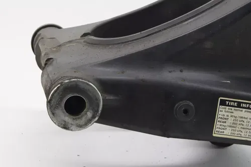 2003 Yamaha Yzf R6 Rear Swingarm k2458