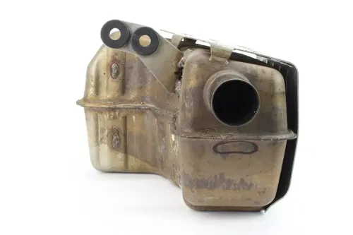 05-12 Triumph Rocket III 3 Center Exhaust Collector Chamber Catalyst Box 2688