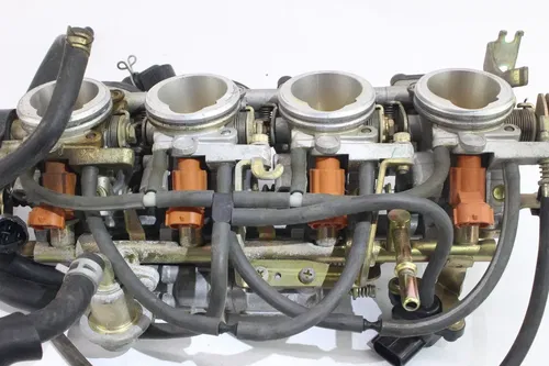 2003 Yamaha Yzf R6 Main Fuel Injectors / Throttle Bodies k2458