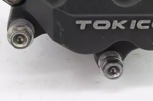 2001 Suzuki Gsxr600 Left Front Brake Caliper c4610