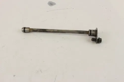 2006 Yamaha Yfz450 Oil Delivery Pipe 2 c7248