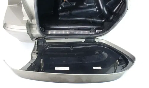 2008 Honda Goldwing 1800 RIGHT Side Cargo Luggage Saddlebag Bag Compartment 2688
