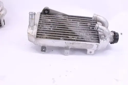 2017 Honda Crf450r Oem Engine Motor Cooling Cooler Radiator p0393
