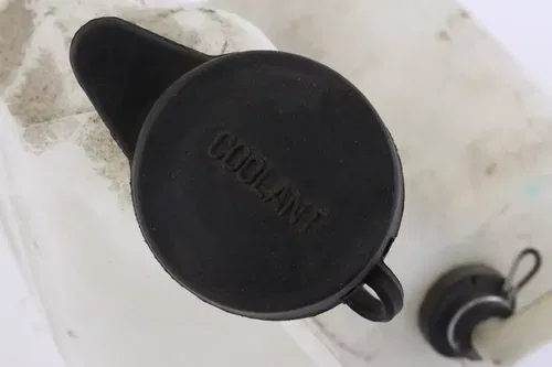 Universal Motorcycle Over Flow Coolant Tank c7248