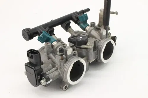 2015 Yamaha Fz07 Throttle Bodies W Injectors Assembly Set W 9080