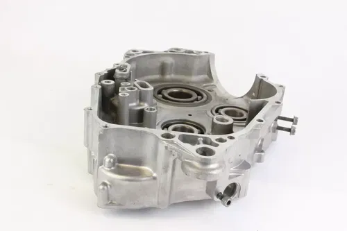 2002 Yamaha Raptor 660r Yfm660r Right Side Engine Motor Crankcase Crank G3945