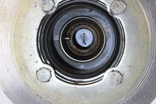 1999 Polaris Sportsman 335 4x4 Front Wheel Right Or Left Hub c9545