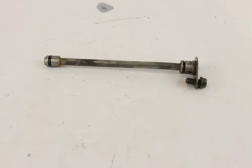 2006 Yamaha Yfz450 Oil Delivery Pipe 2 c7248