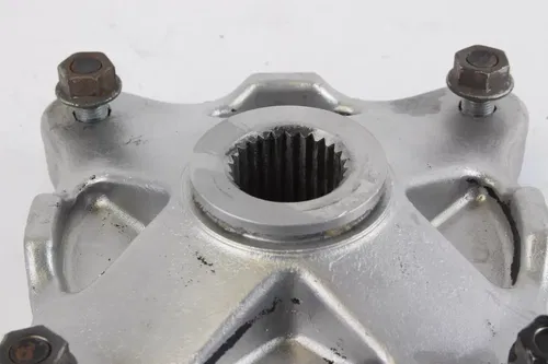 1999 Polaris Sportsman 335 4x4 Front Wheel Right Or Left Hub c9545