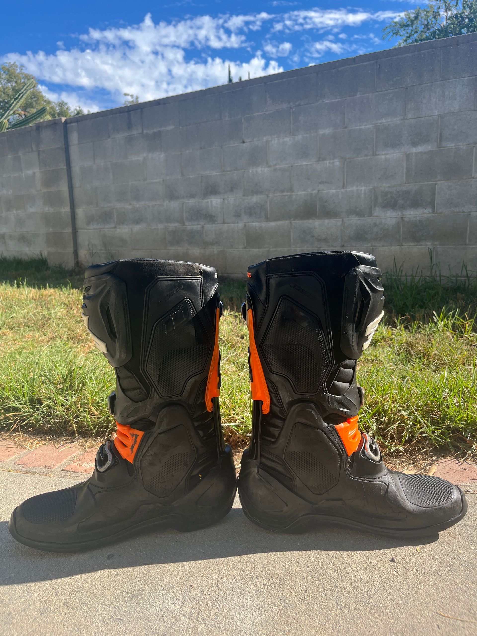 Alpinestars Tech 10 Black/Orange - Size 11