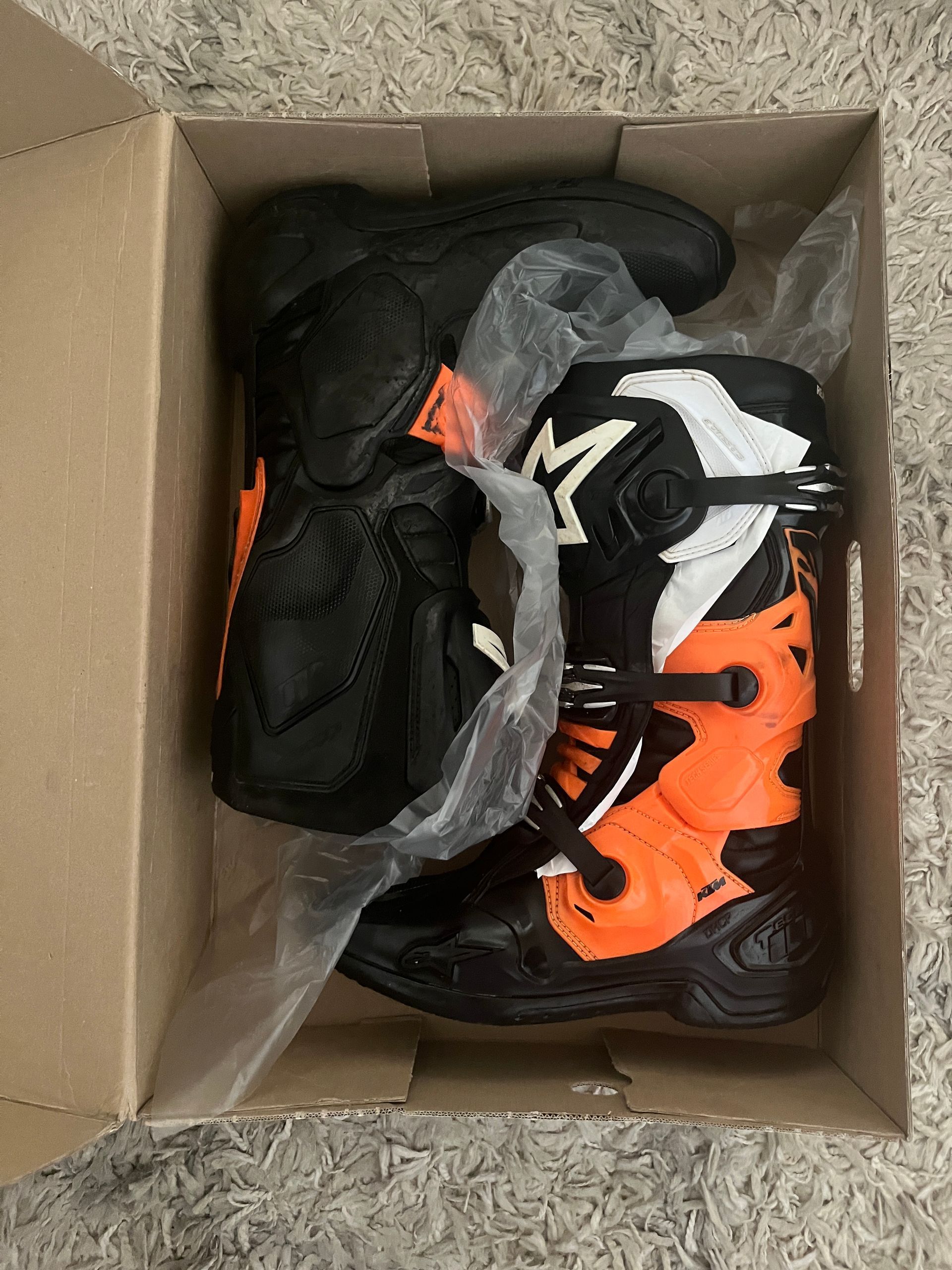 Alpinestars Tech 10 Black/Orange - Size 11