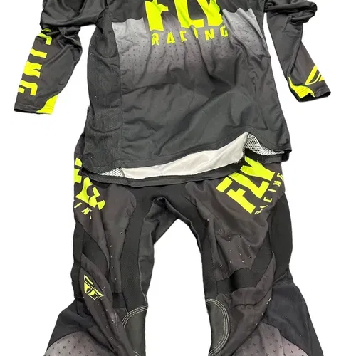 Fly Racing Gear Combo Size M 30
