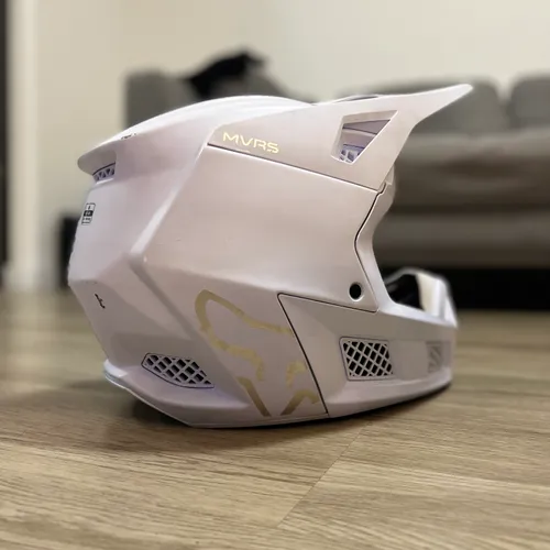 Fox Racing V3 Helmet - Size M