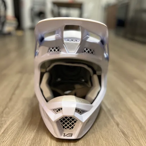 Fox Racing V3 Helmet - Size M