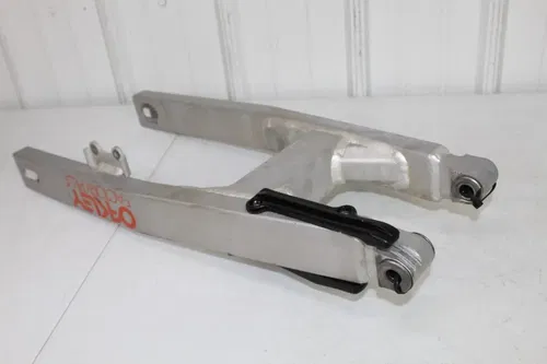 1984 Kawasaki KX125 Swingarm 33001-1209 Swing Arm NEW bearings slider KX 125 84