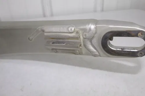 2006 - 2008 Yamaha YZ250F Swingarm 2S2-22110-70-00 Swing Arm YZ 250 F 450 6/14
