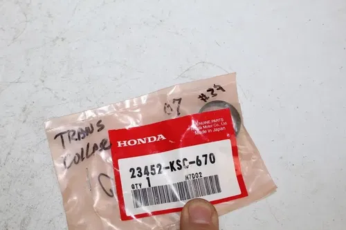Honda CRF 250R 250X OEM Transmission COLLAR, COUNTERSHAFT 3rd GEAR 23452-KSC-670